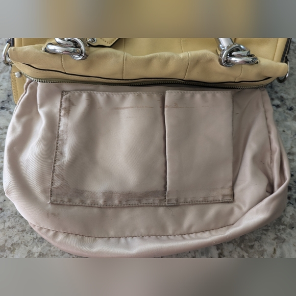 COACH YELLOW 💛 SATCHEL LEATHER SHOULDER BAG - Picture 10 of 16